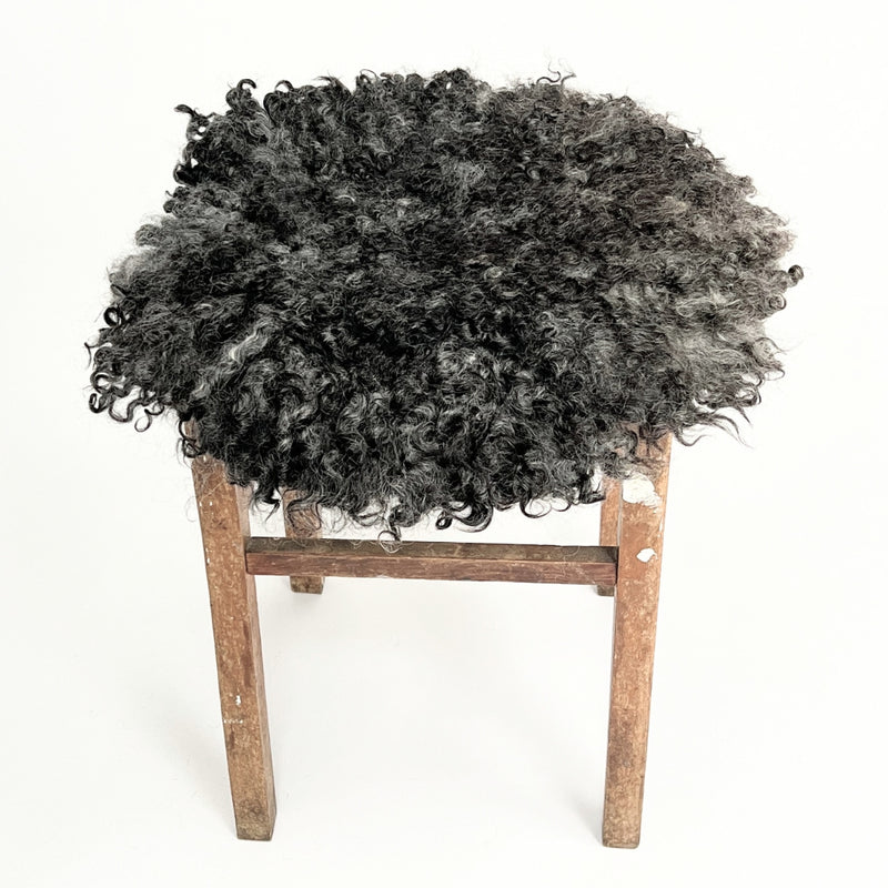 Raw felt. seat 40x40 cm. grey